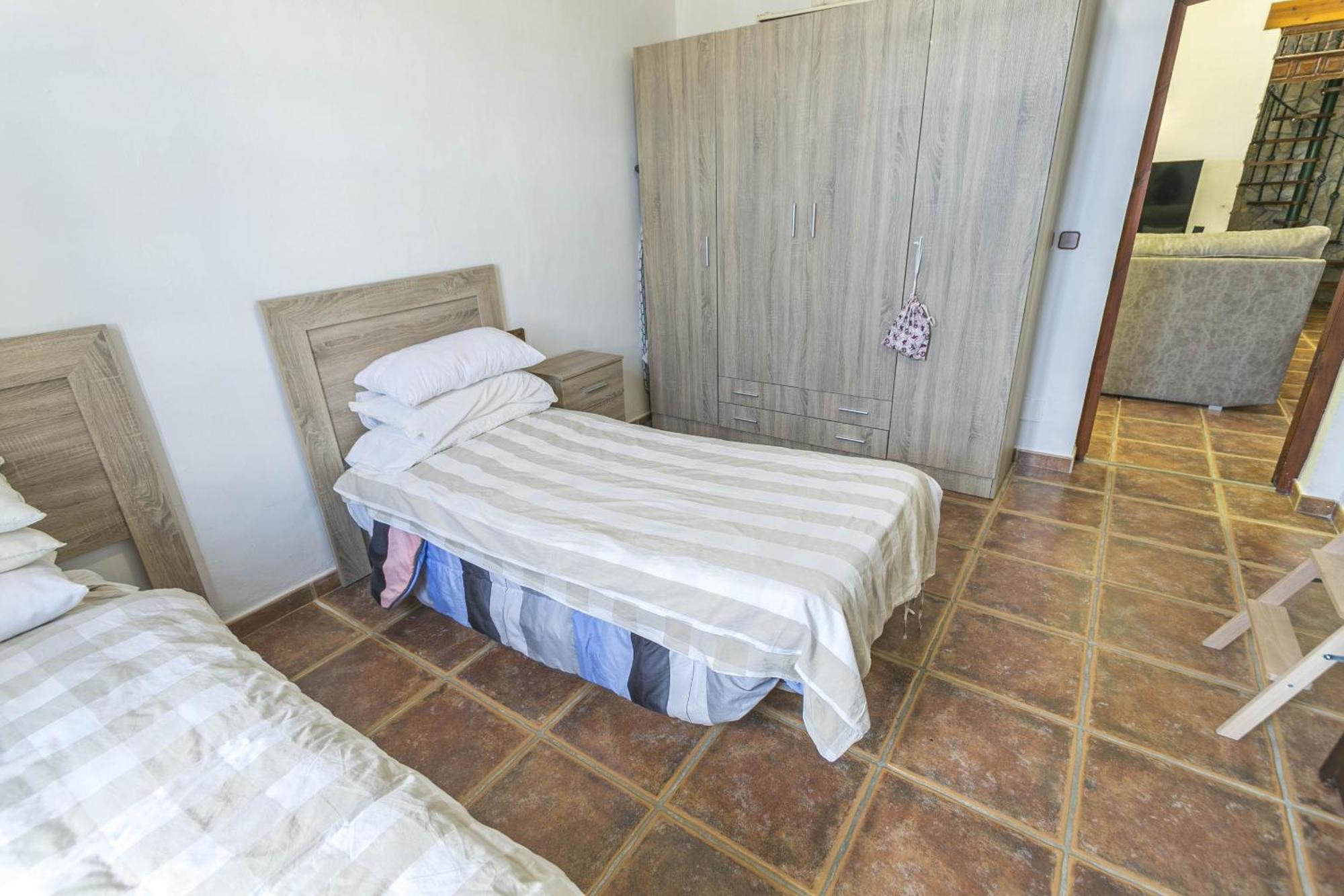 Canovas - Leones Villa *